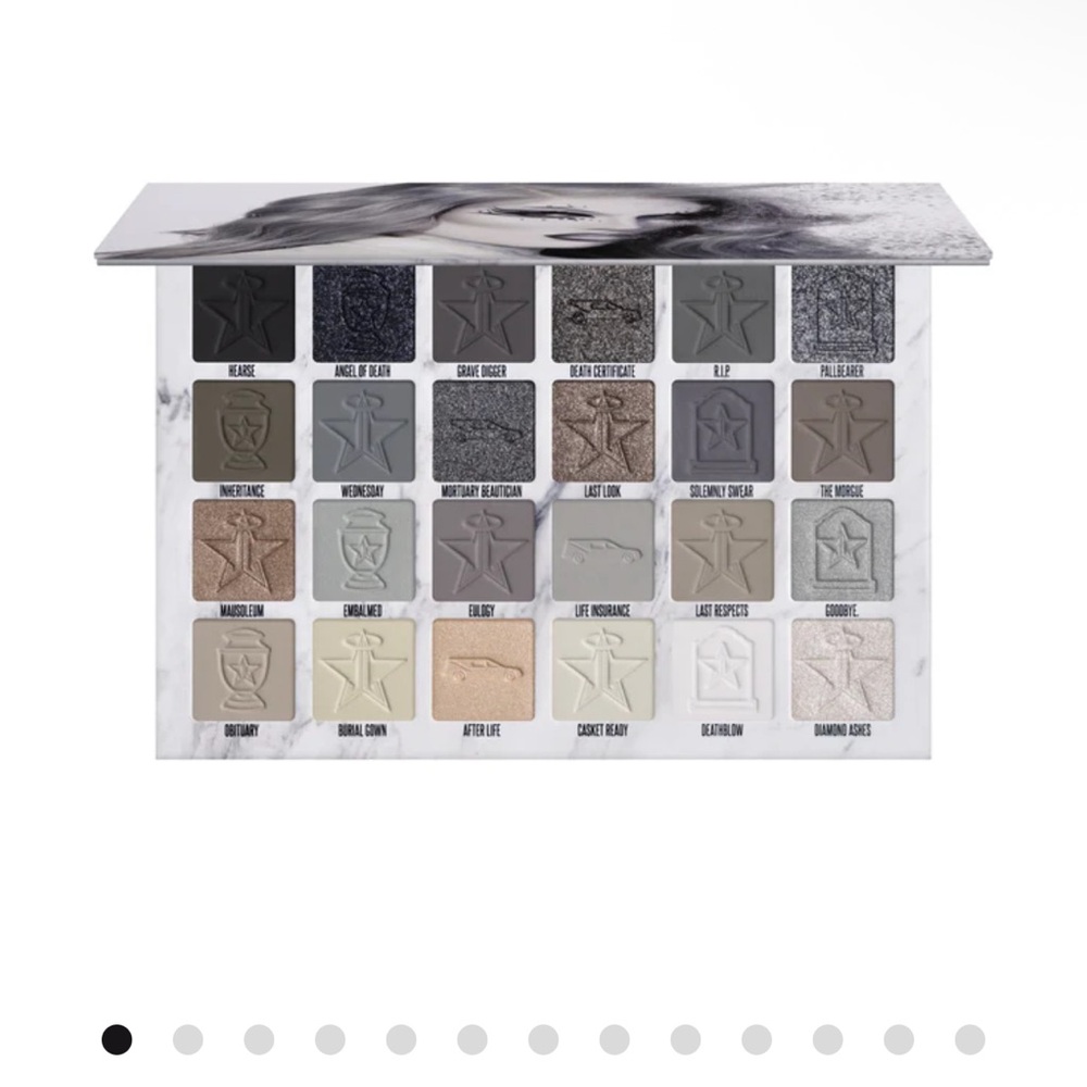 Jeffree Star Gray and Silver Eyeshadow Palette Smokey Eye Essential